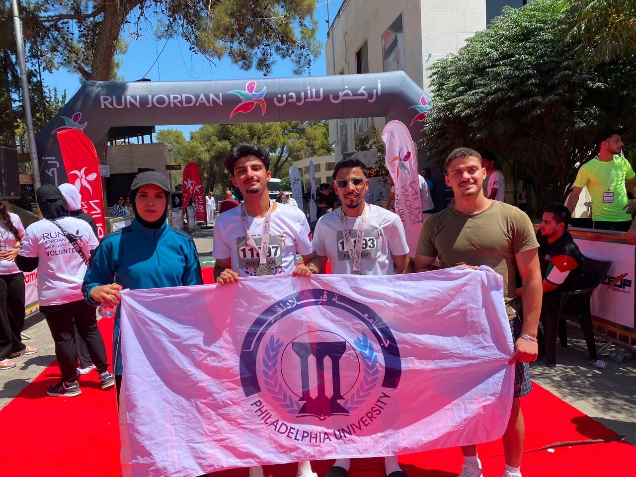 طلبة جامعة فيلادلفيا يحققون مراكز متقدمة في سباق "فسيفساء مادبا 2026"