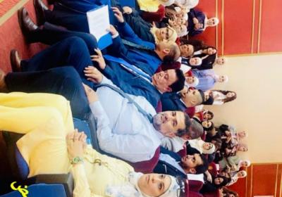 خريجو التمريض في جامعة فيلادلفيا يؤدون قسم المهنة